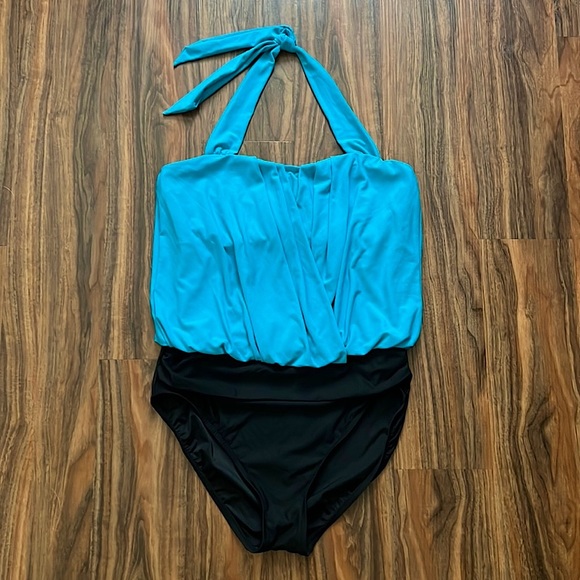 Magicsuit Drape Olivia Solid - Picture 3 of 13